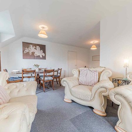 Pass The Keys Comfortable 3 Bed In Central Bowness With Parking Windermere Eksteriør bilde