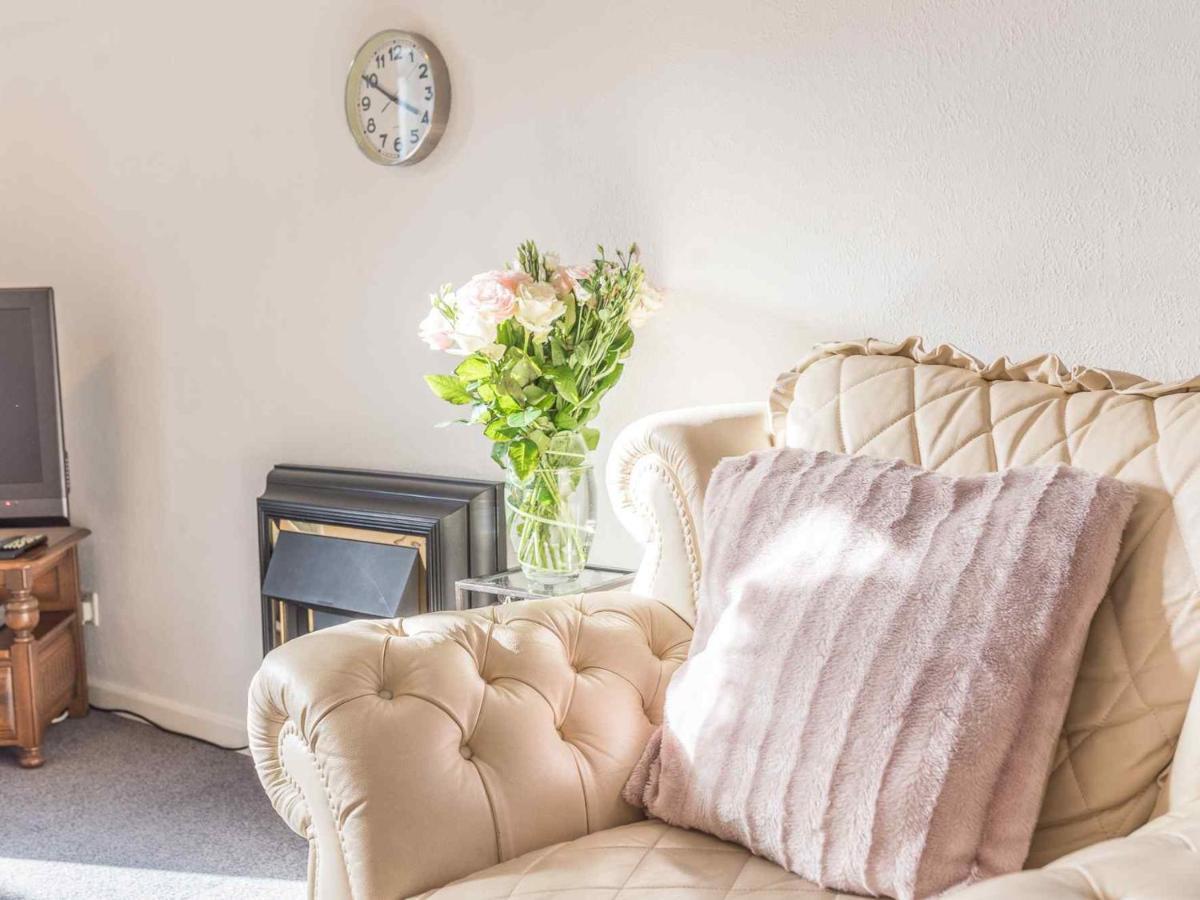 Pass The Keys Comfortable 3 Bed In Central Bowness With Parking Windermere Eksteriør bilde