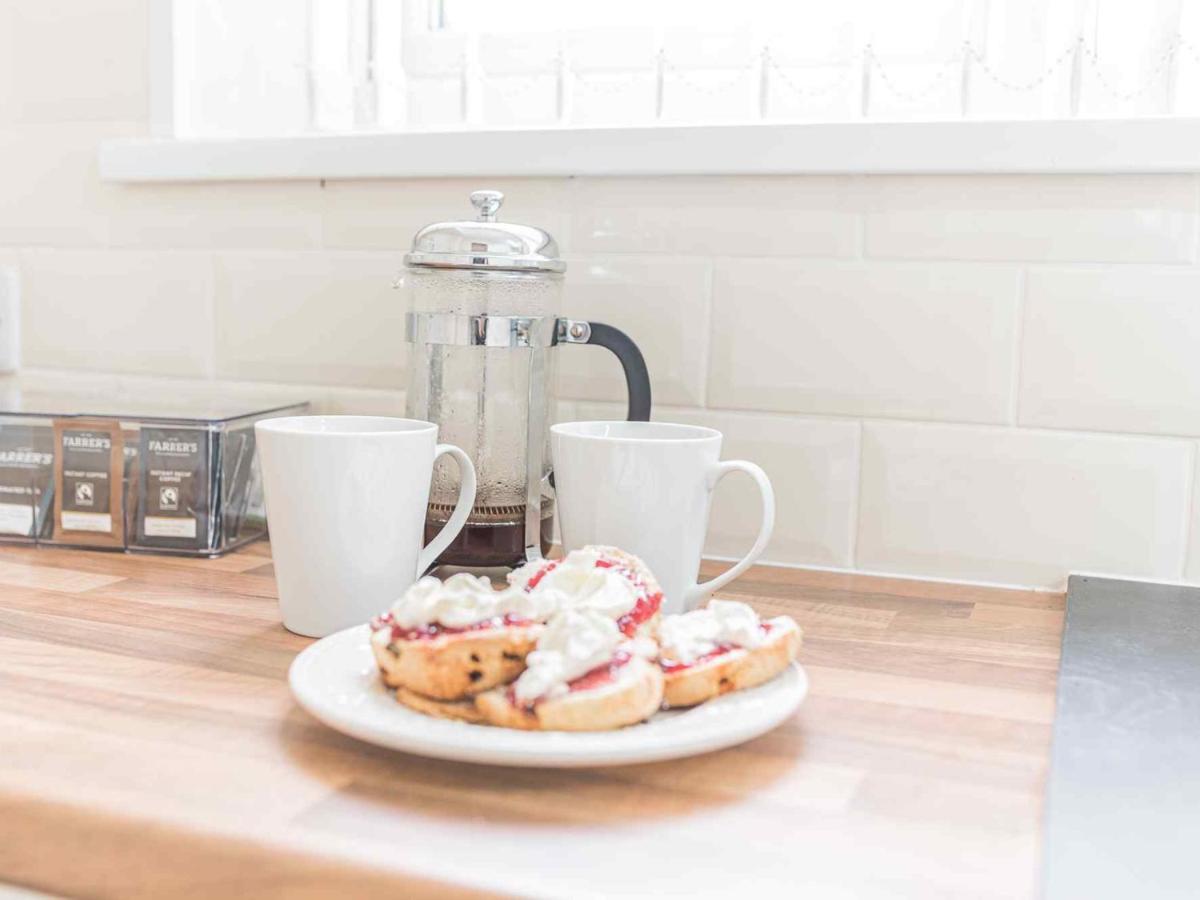 Pass The Keys Comfortable 3 Bed In Central Bowness With Parking Windermere Eksteriør bilde